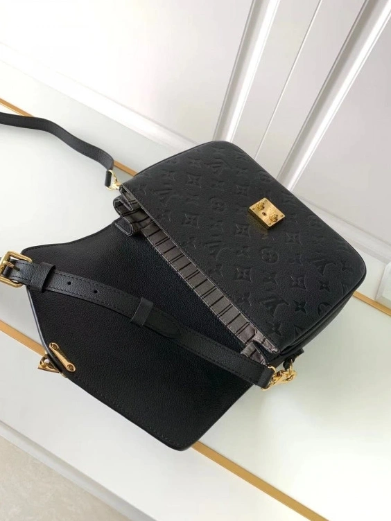 Vuitton Louis Pochette Metis 0416